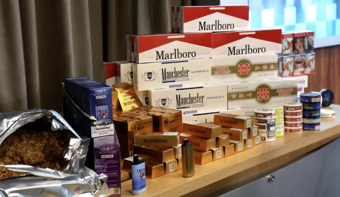 En la reciente operación se incautaron más de 531.000 cigarrillos y 809 kilogramos de tabaco suelto. En la reciente operación se incautaron más de 531.000 cigarrillos y 809 kilogramos de tabaco suelto.